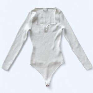 Abercrombie & Fitch White Ribbed Sweater Top Sweetheart Neckline